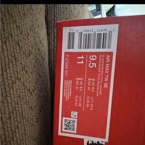 Nike Air Max Black and Orange Insole Detail